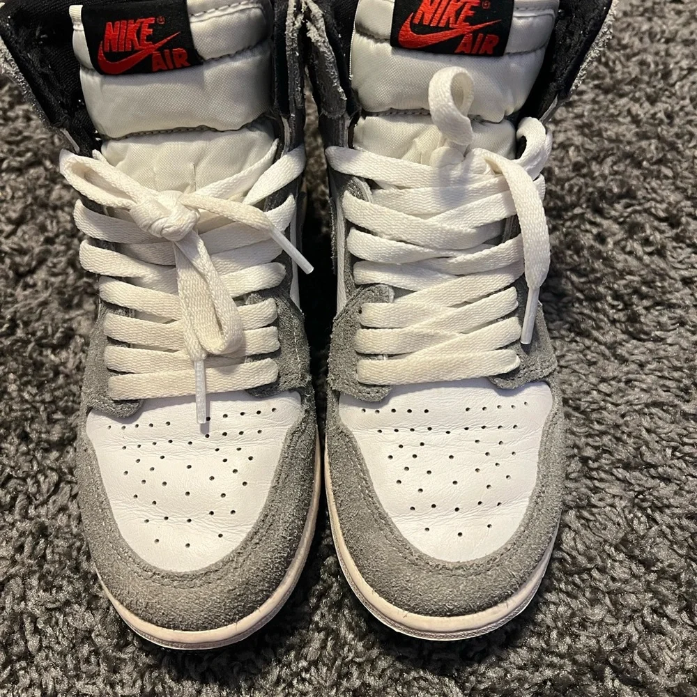 Nike Air Jordan 1 / youth size 4.5 / gray suede and white - Picture 2 of 6